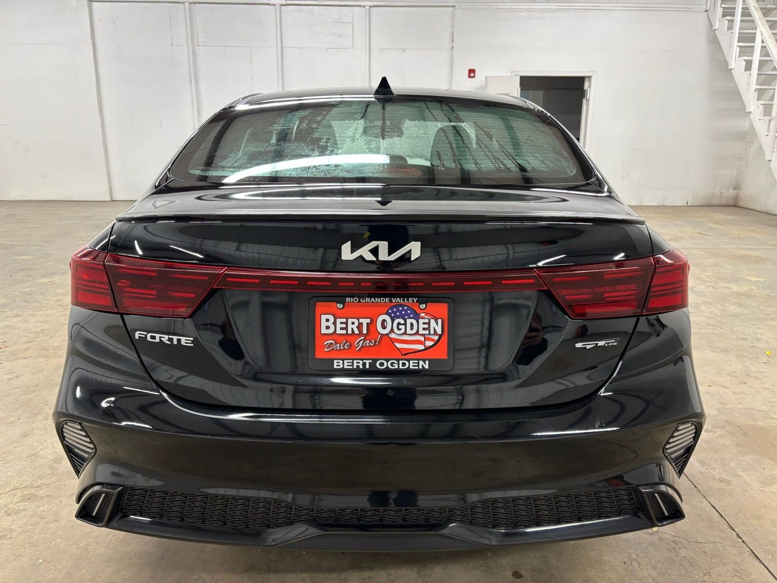 Used 2023 Black Kia GT-Line image 5