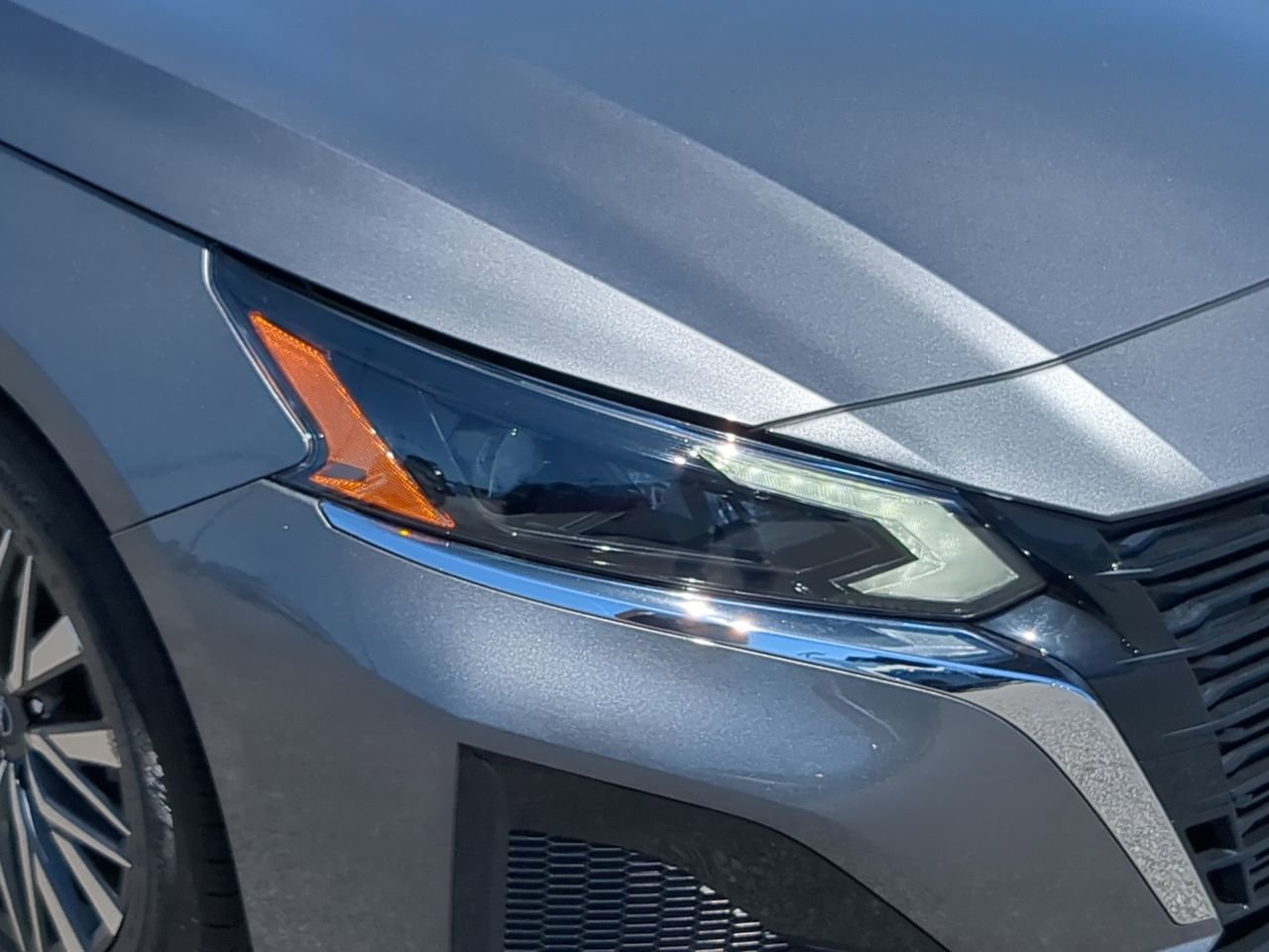 2025 Nissan Altima SV - Photo 9