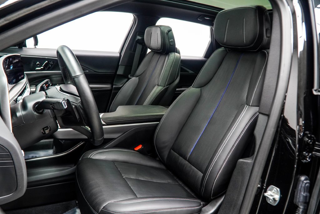 Used 2025 Black Cadillac Sport image 41