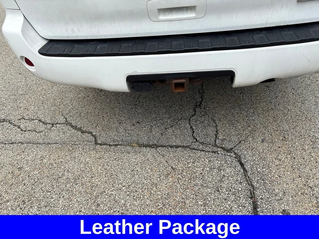 Used 2015 White Toyota SR5 image 5