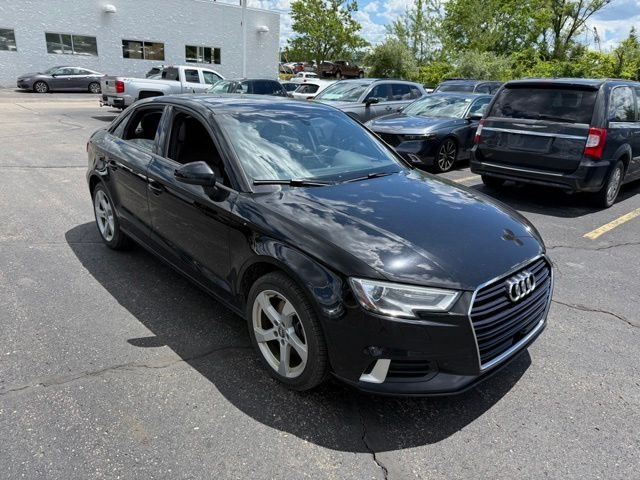 Used 2019 Black Audi 2.0T Premium image 4