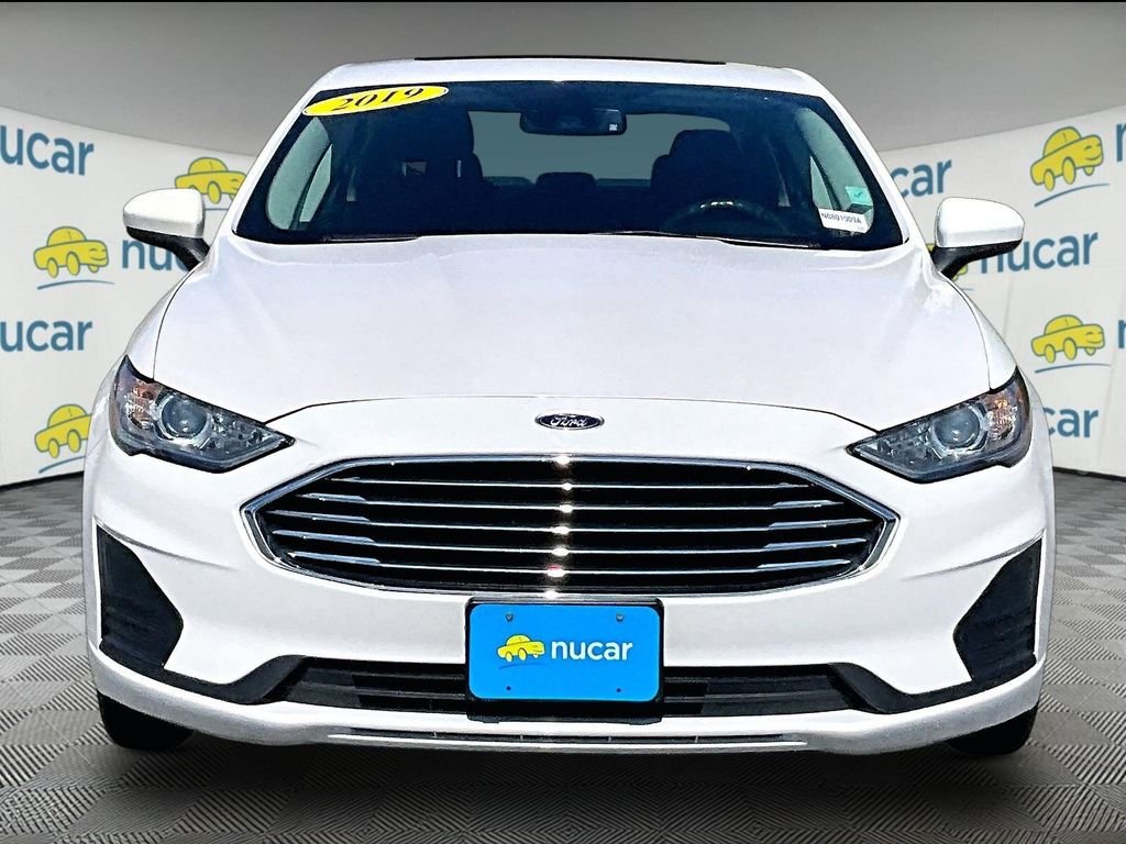 Used 2019 White Ford SE image 2