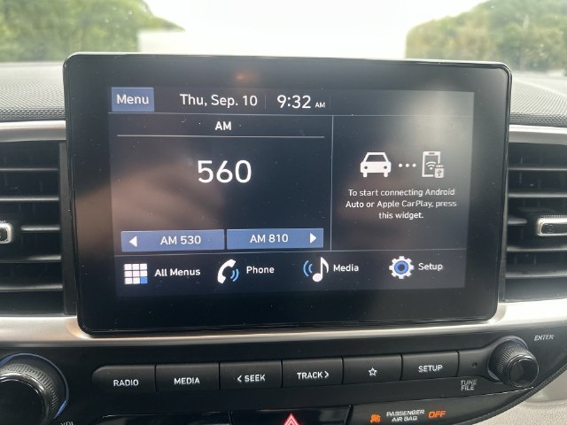 Used 2025 Black Hyundai SEL image 29