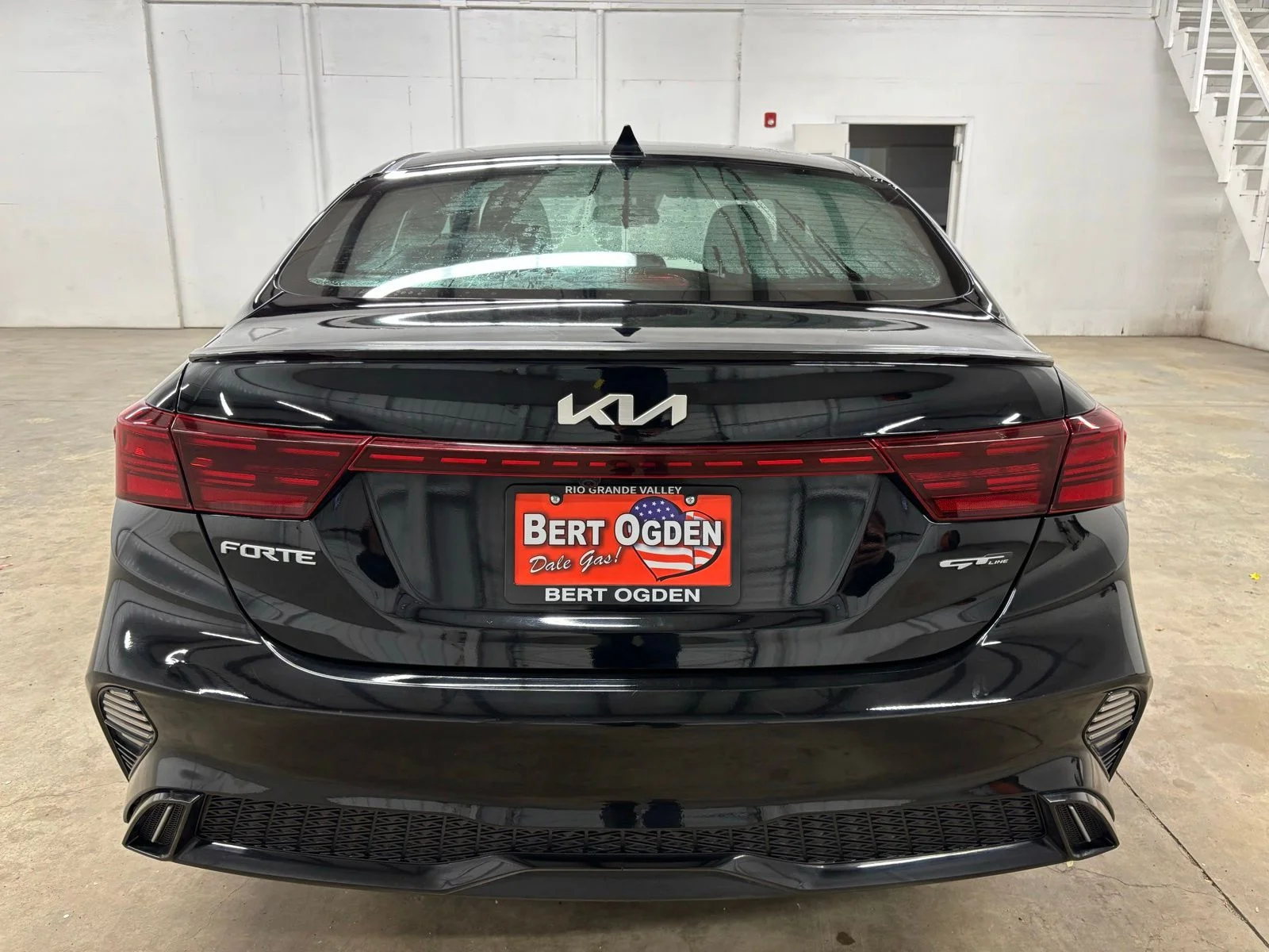 Used 2023 Black Kia GT-Line image 5