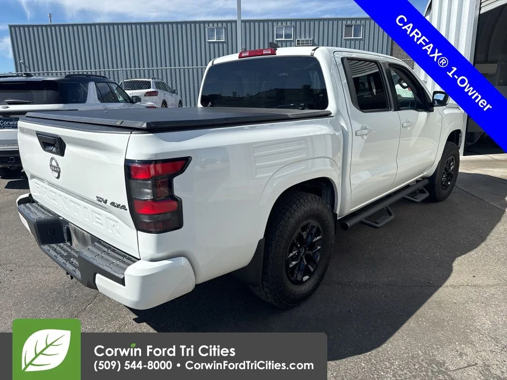 Used 2024 Glacier White Nissan SV image 9