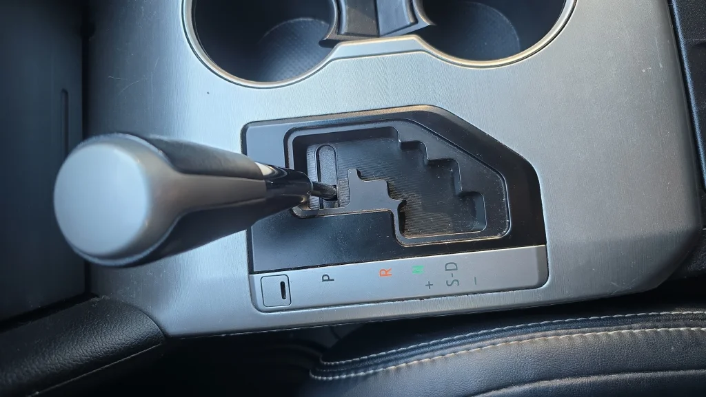 Used 2014 Gray Toyota SE image 22