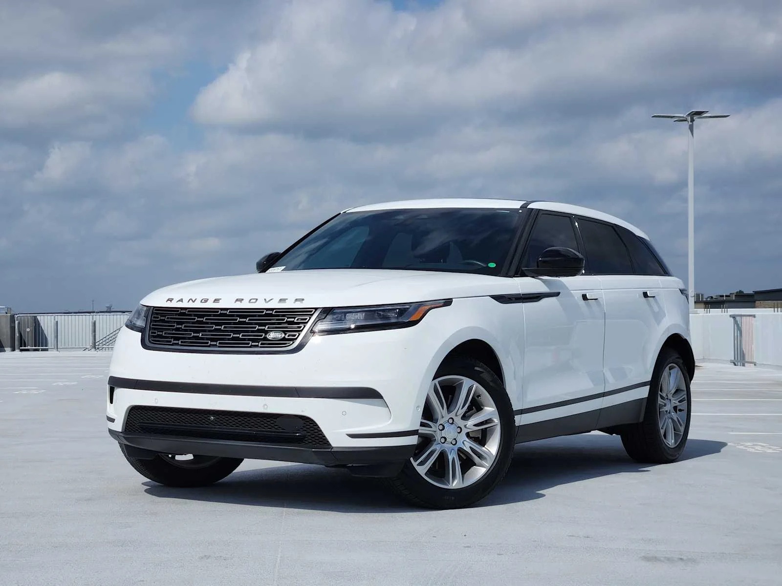 2026 Land Rover Range Rover Velar P250 S's photo