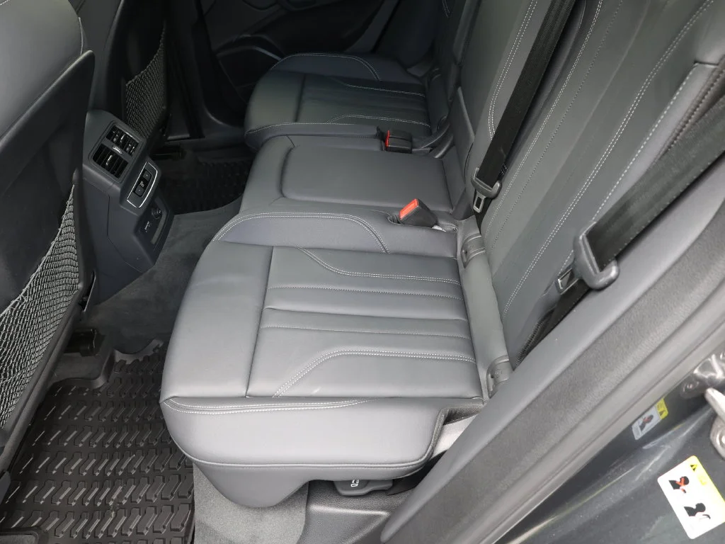Used 2024  Audi 45 S line Premium Plus image 21