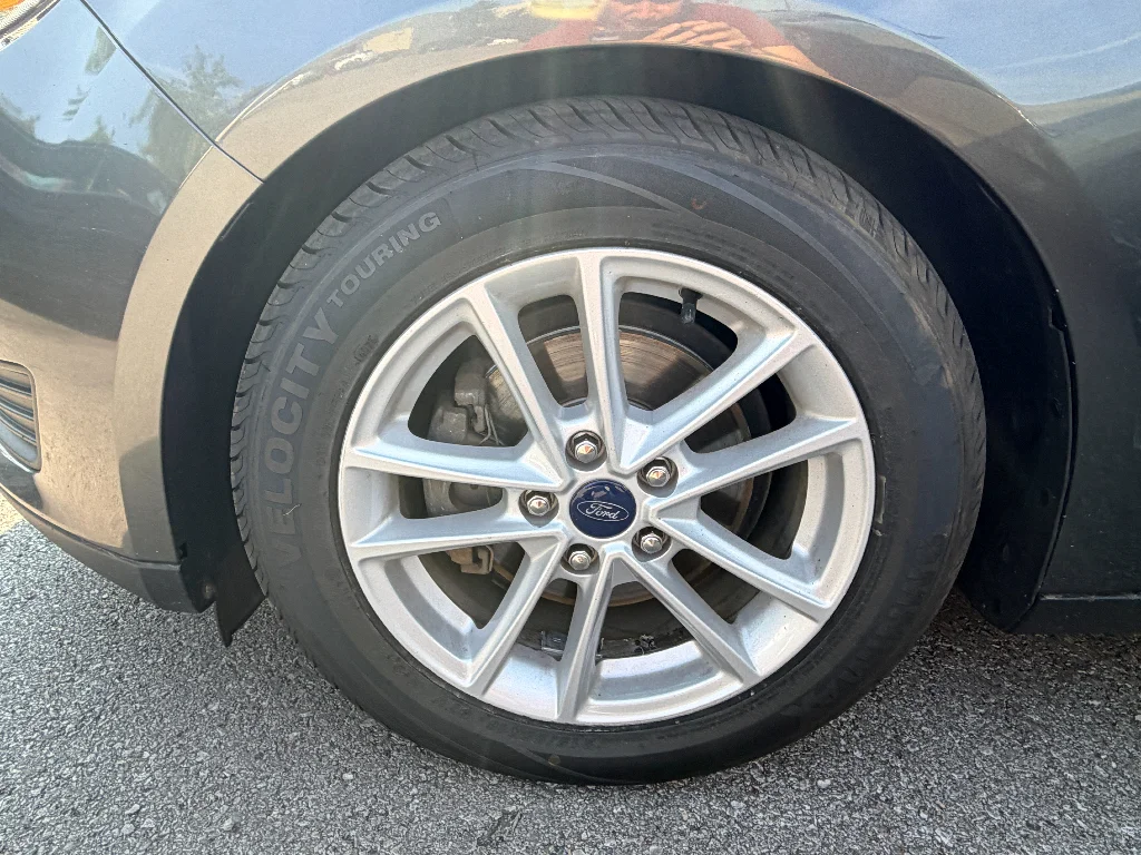 Used 2017 Magnetic Metallic Ford SE image 9