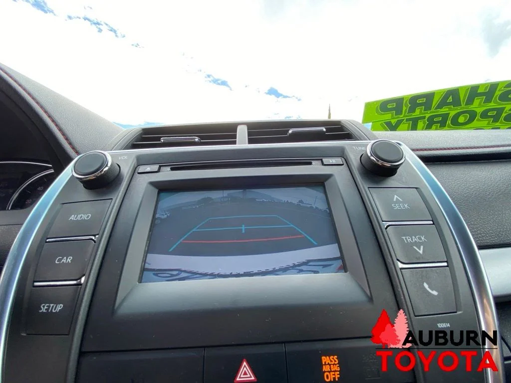Used 2017 Ice Cap Toyota SE image 39