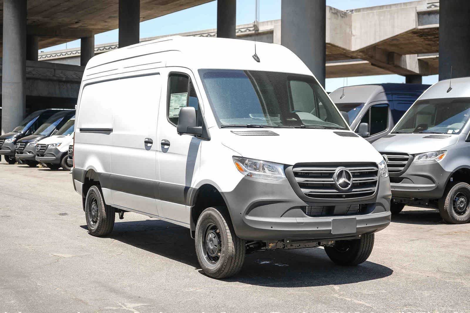 New 2026 Arctic White Mercedes-Benz Cargo 144WB High Roof AWD 2.0L I4 Diesel Turbo HO image 3