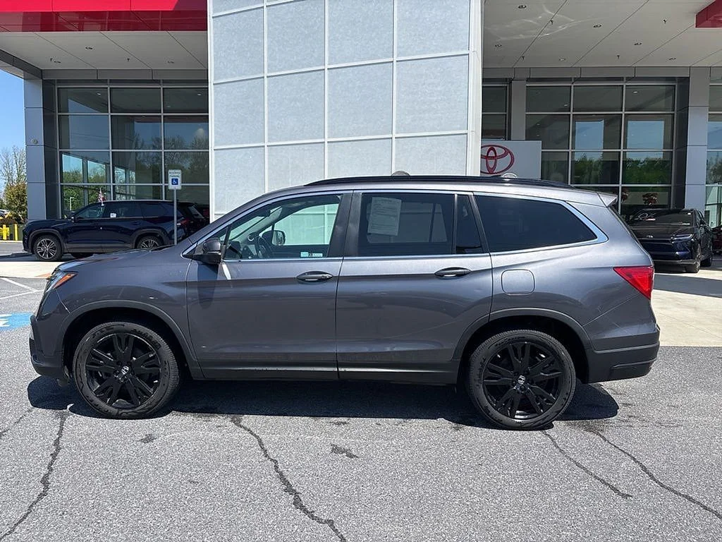 Used 2022  Honda Special Edition image 4