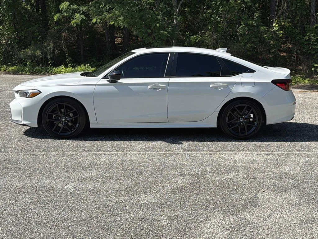 Used 2025 White Honda Sport image 6