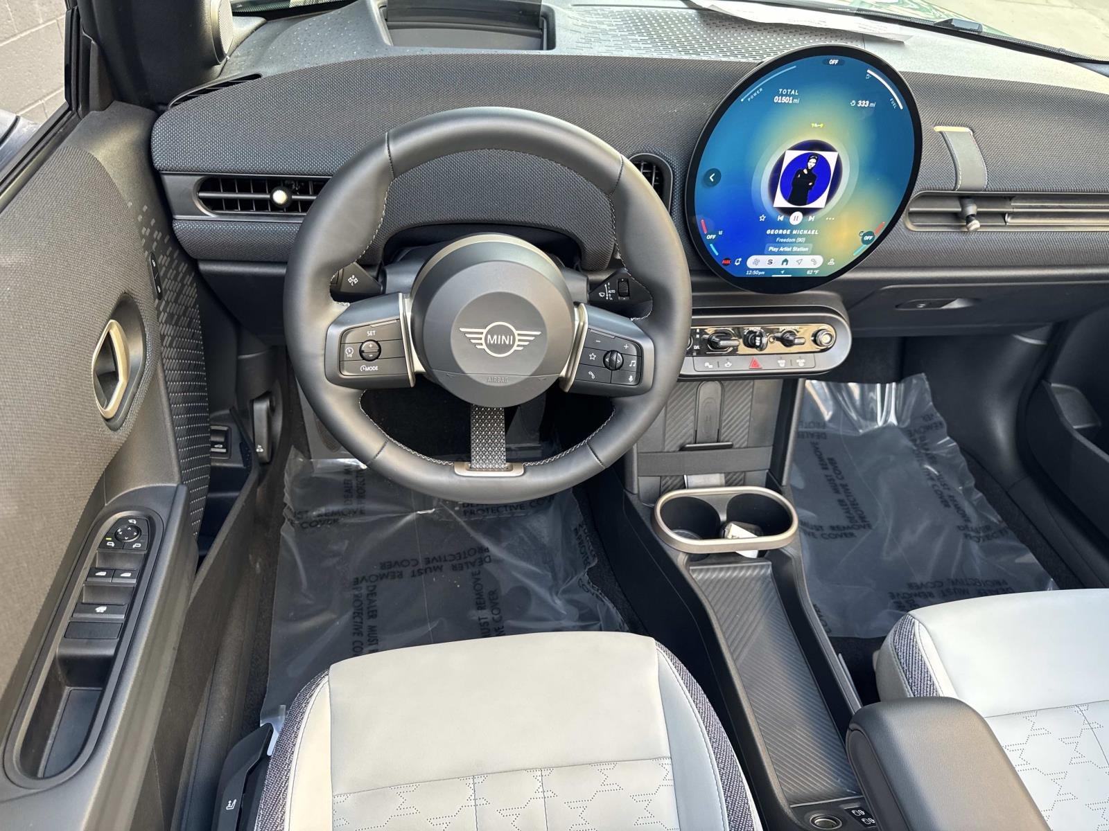 2025 MINI Convertible S - Photo 7