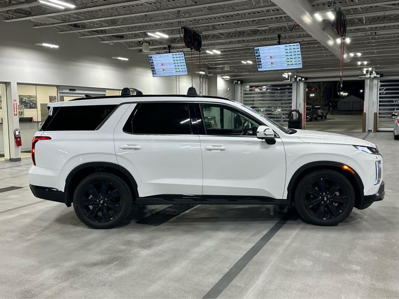 New 2025 Hyper White Hyundai XRT AWD image 7