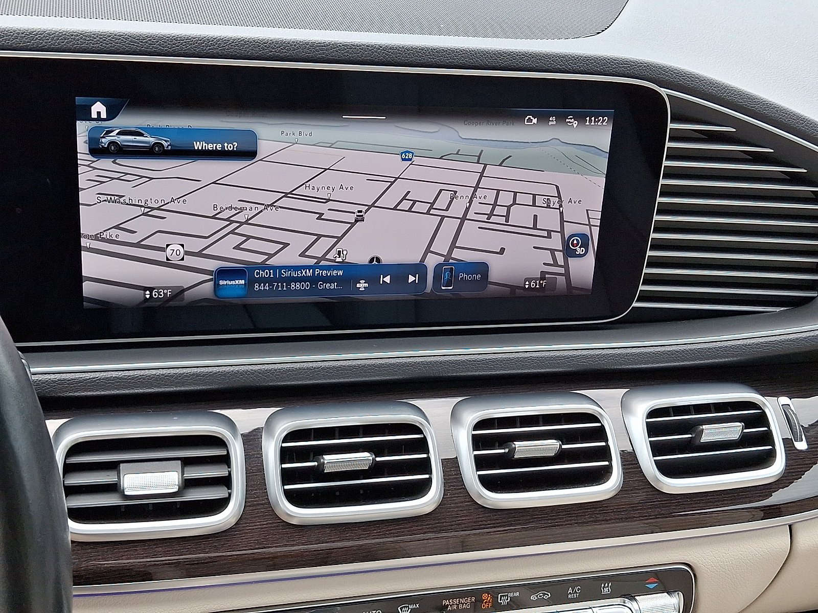 Used 2024 Twilight Blue Metallic Mercedes-Benz GLE 450e Plug-In Hybrid image 18