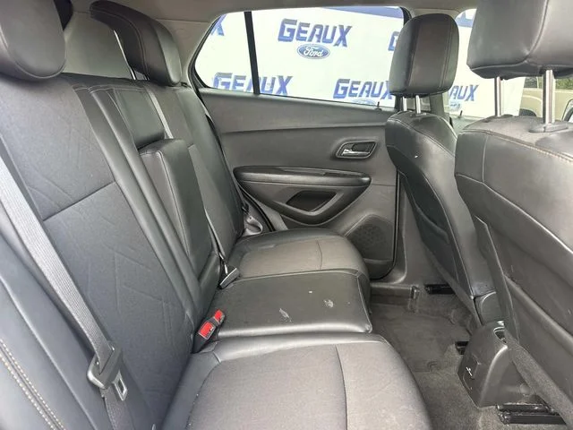 Used 2022 Summit White Chevrolet LT image 17