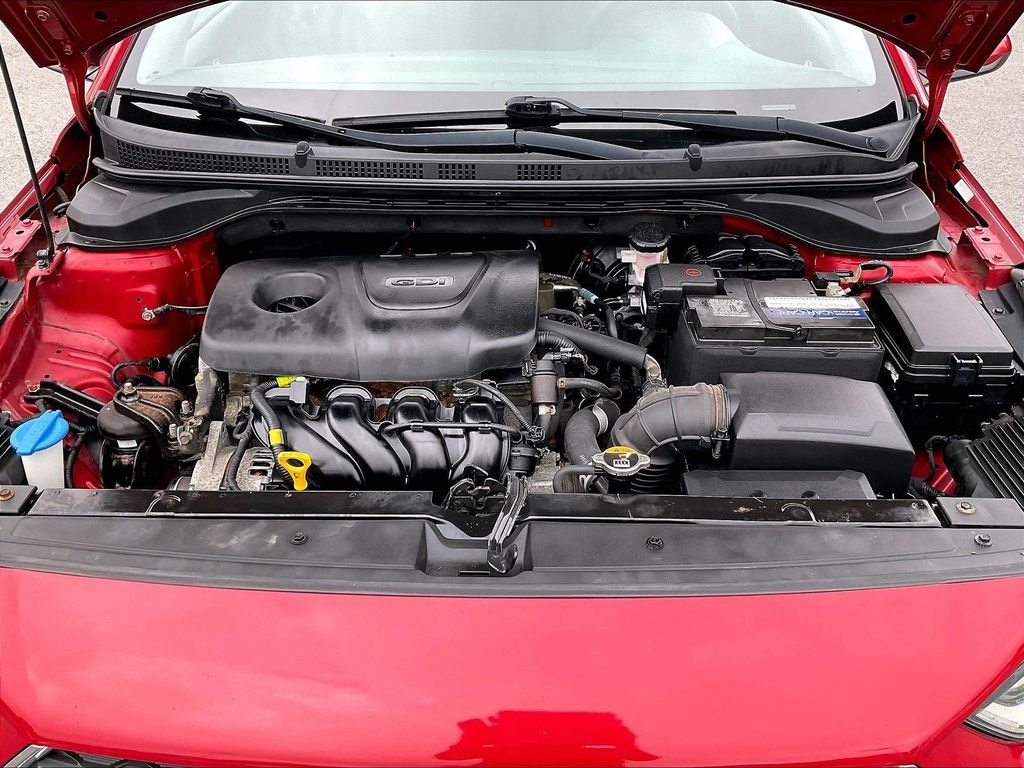 Used 2019 Pomegranate Red Metallic Hyundai SE image 28
