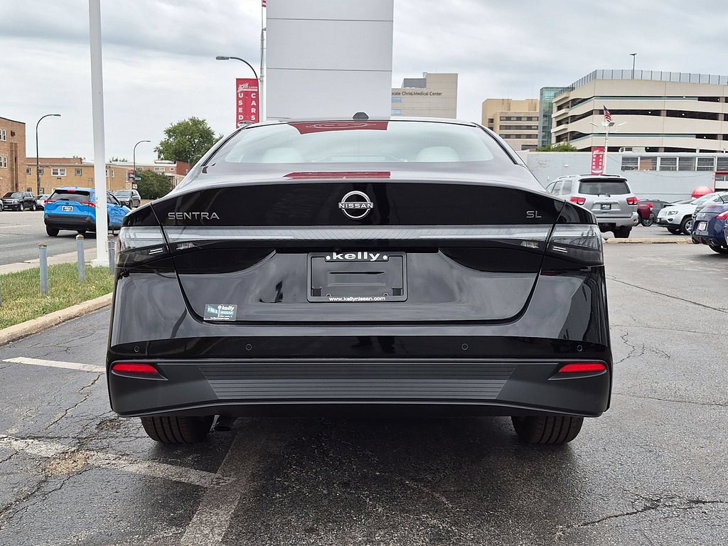 Used 2026 Super Black Nissan SL image 38