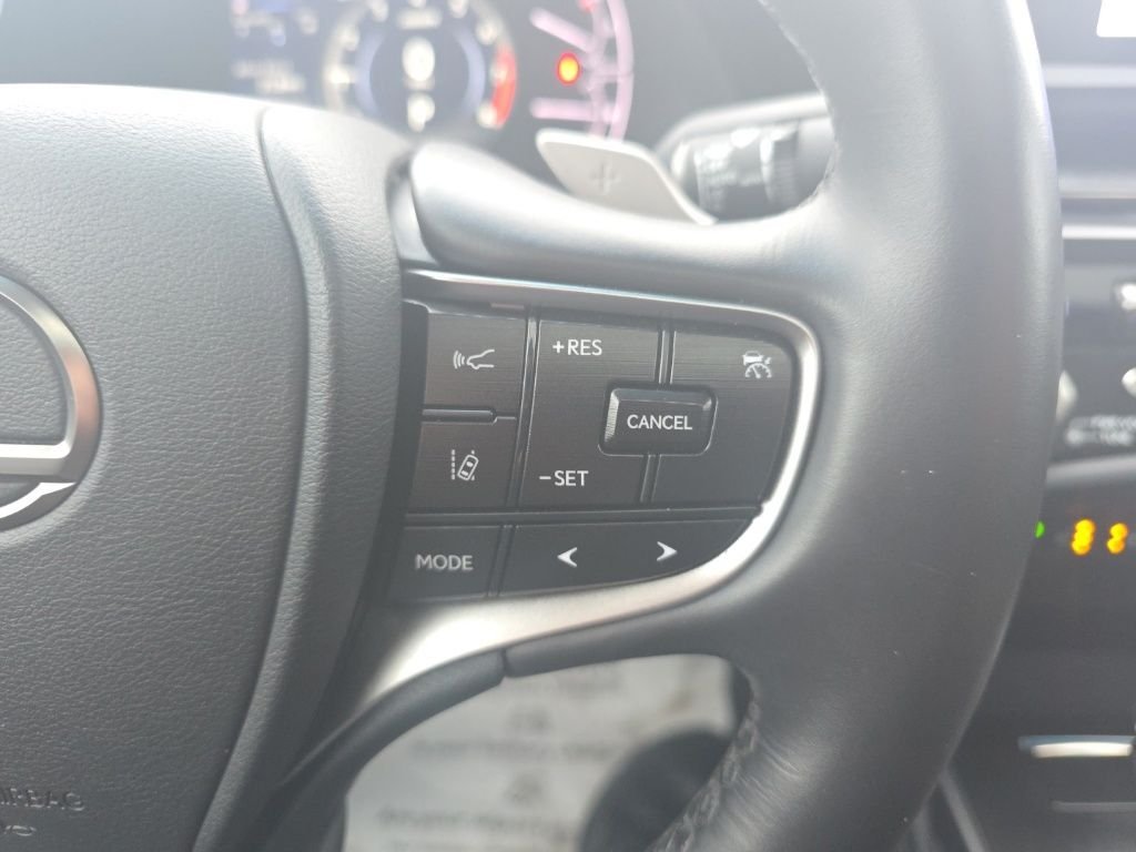 2024 Lexus ES 350 - Photo 30