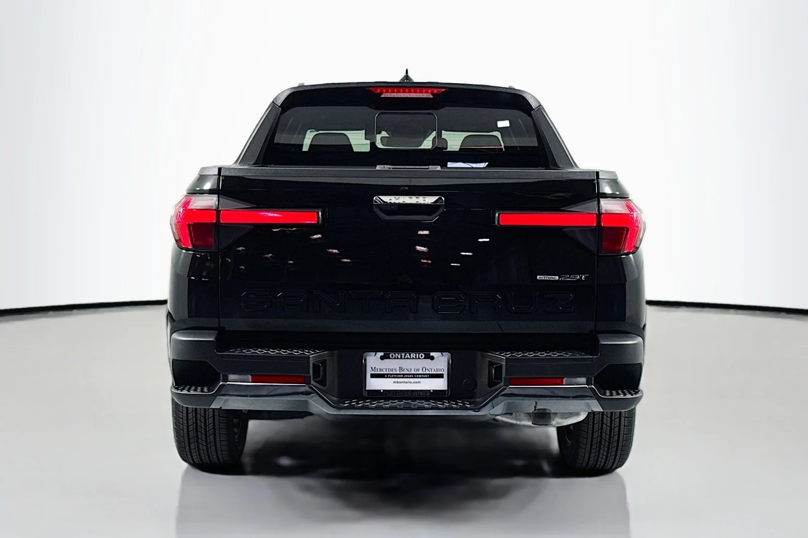 Used 2025 Phantom Black Hyundai Limited image 3