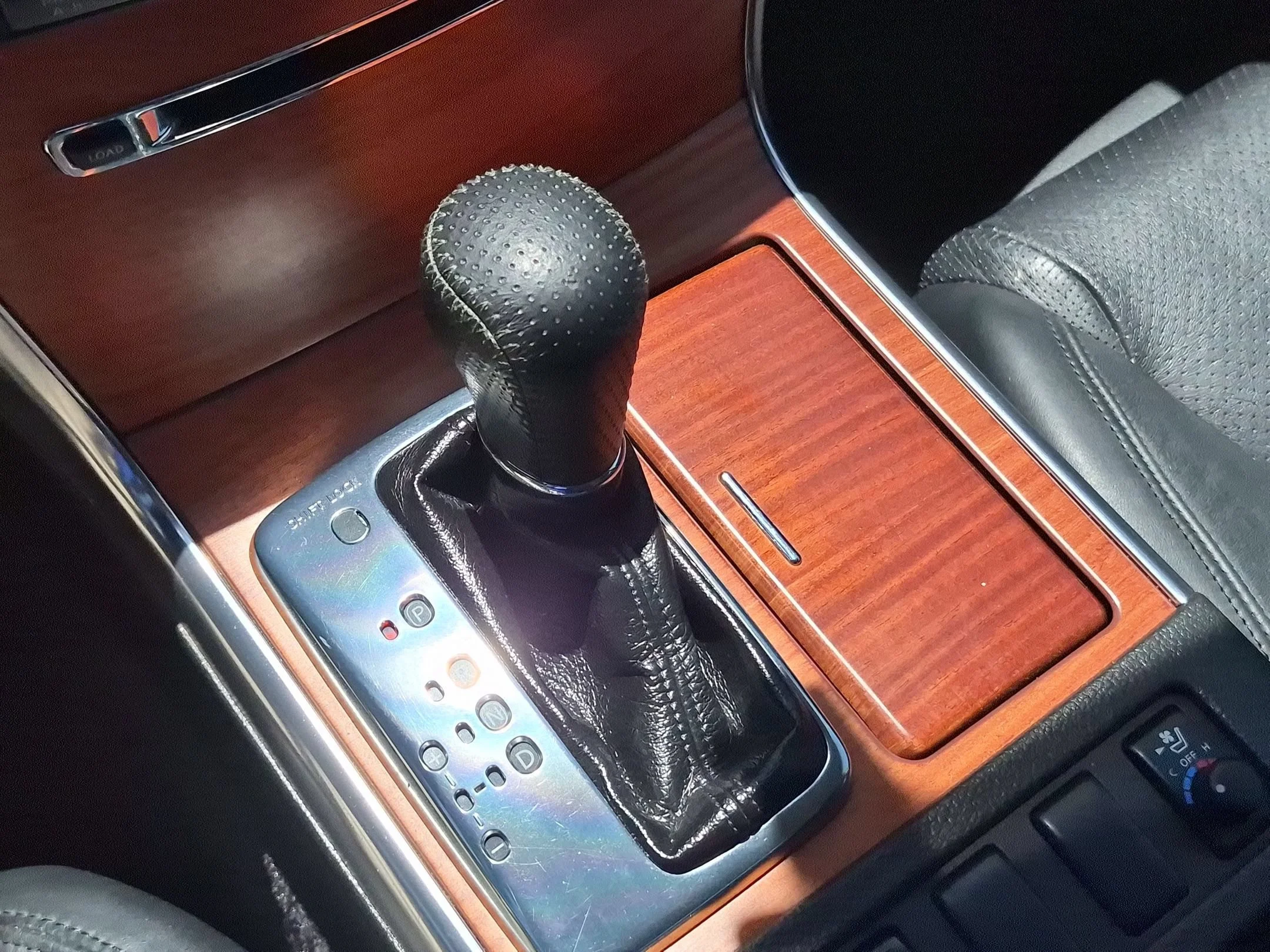 Used 2007 Black Obsidian INFINITI x image 27