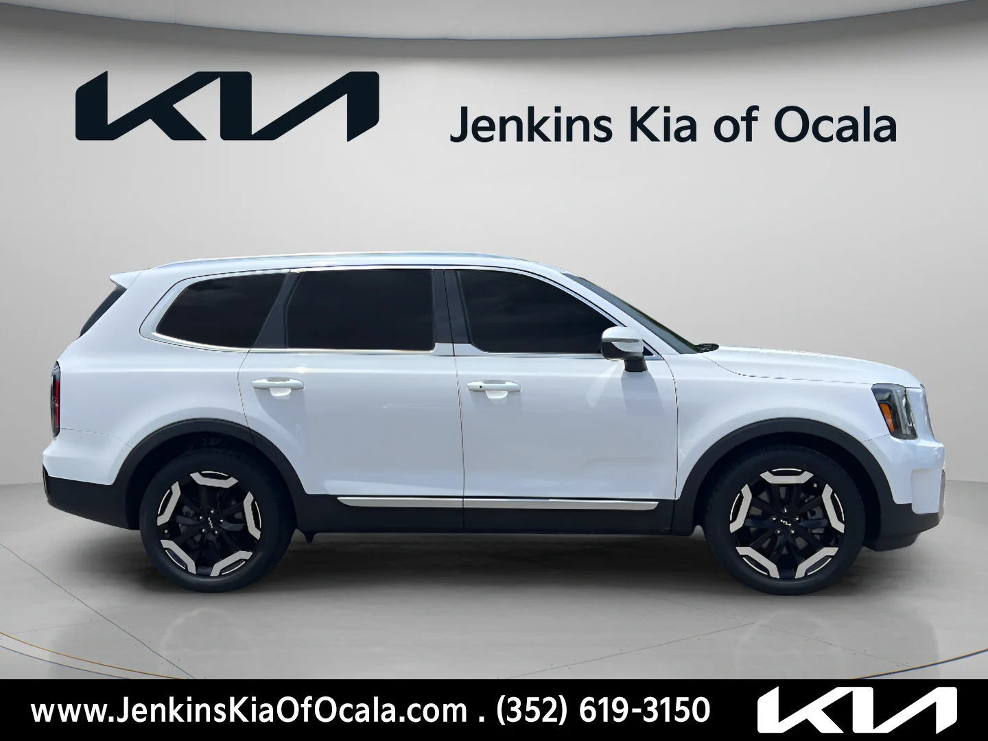 Used 2023 Glacial White Pearl Kia EX image 2