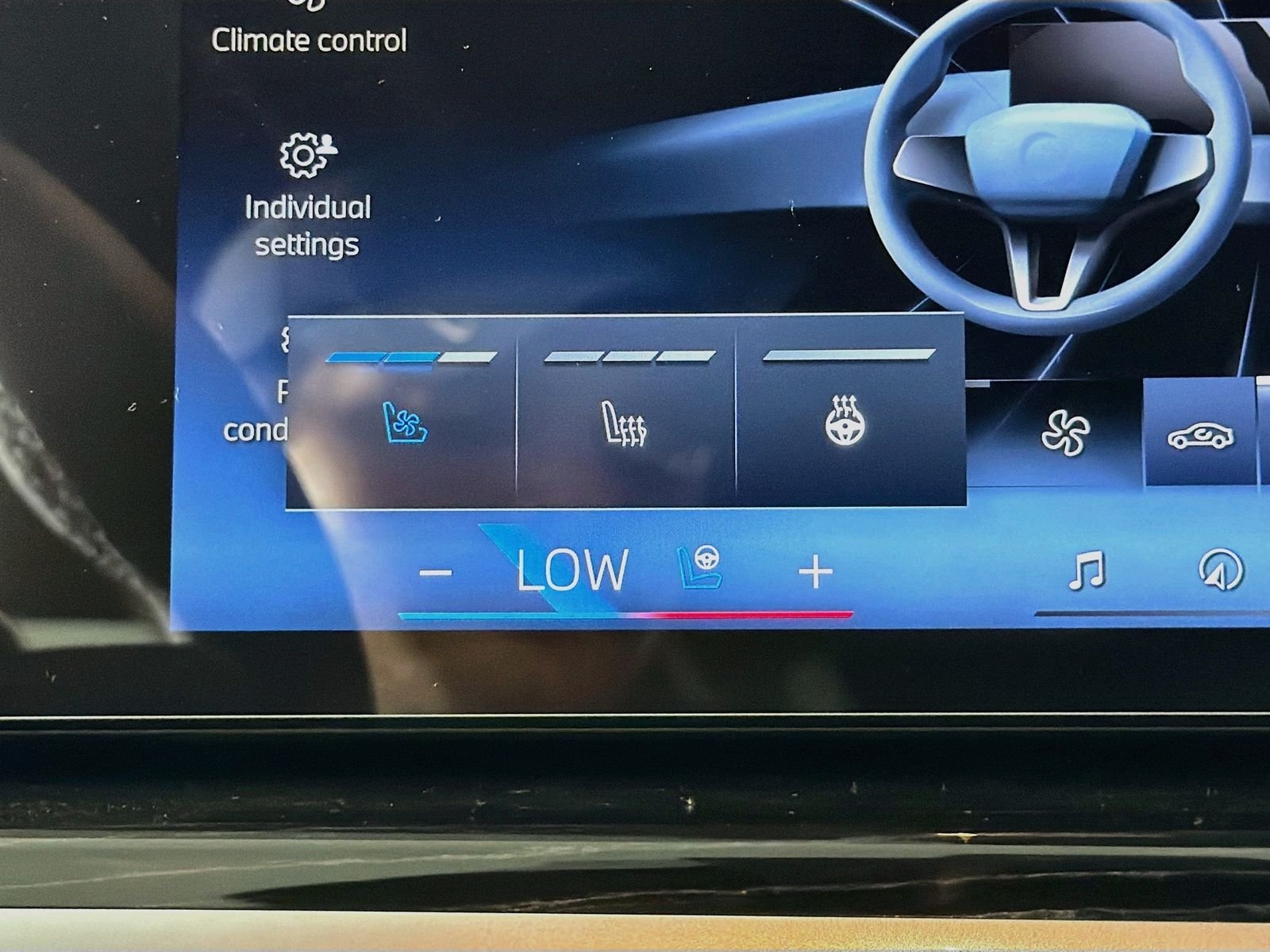 New 2027 Mineral White Metallic BMW xDrive40i image 21
