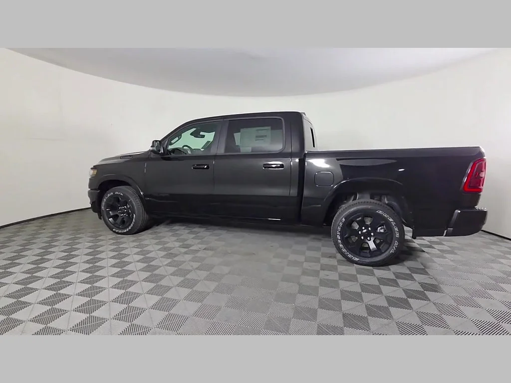 New 2027 Diamond Black Crystal Pearl-Coat Exterior Paint RAM Big Horn image 36