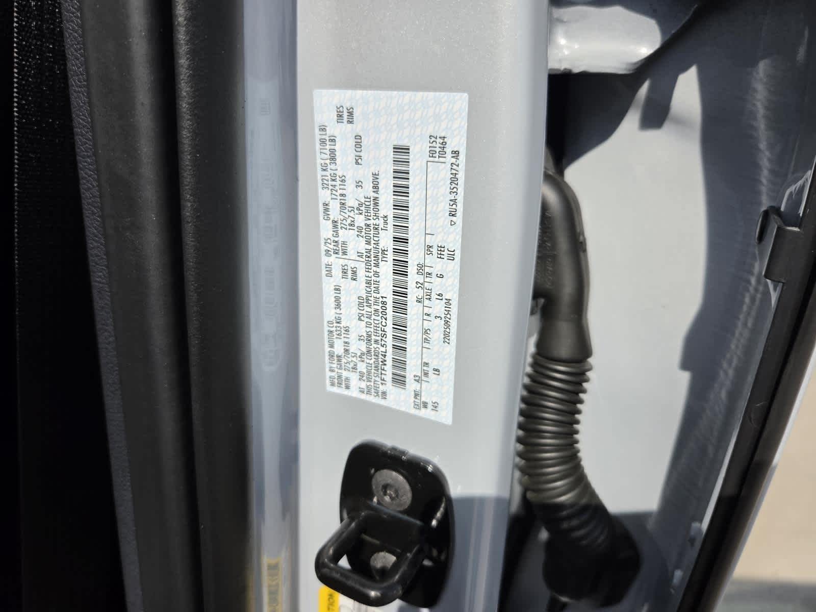 Used 2025 Space White Metallic Ford Tremor image 28