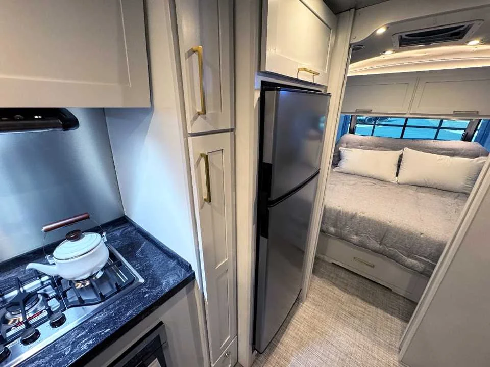 New 2026 SILVER AIRSTREAM  image 32