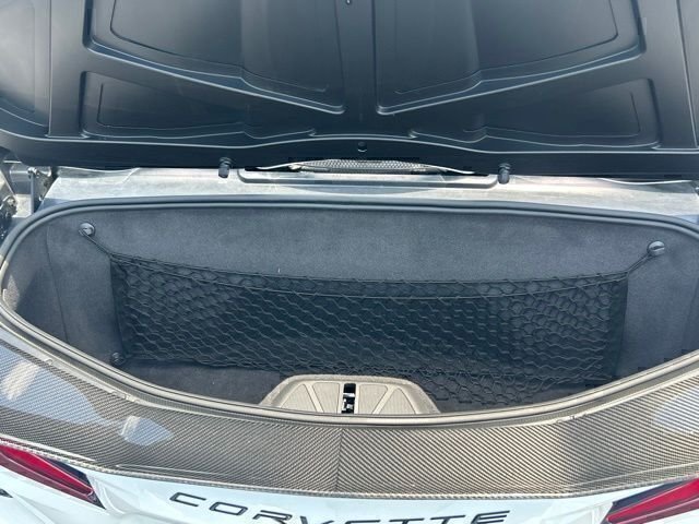 Used 2021 White Chevrolet Stingray image 21