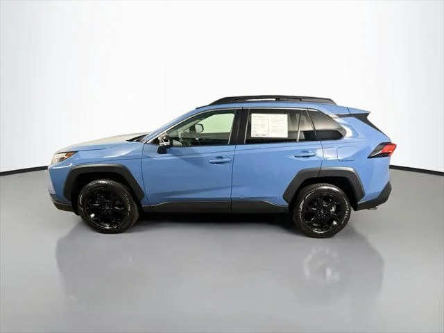 Certified Used 2022 CAVALRY BLUE Toyota  image 4