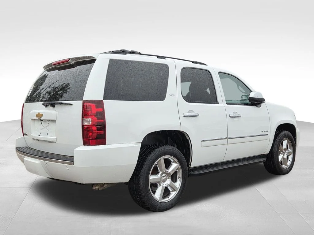 Used 2014 White Chevrolet LTZ image 6