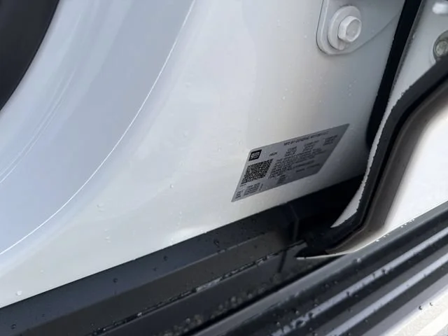 New 2026 Summit White GMC AT4 image 37