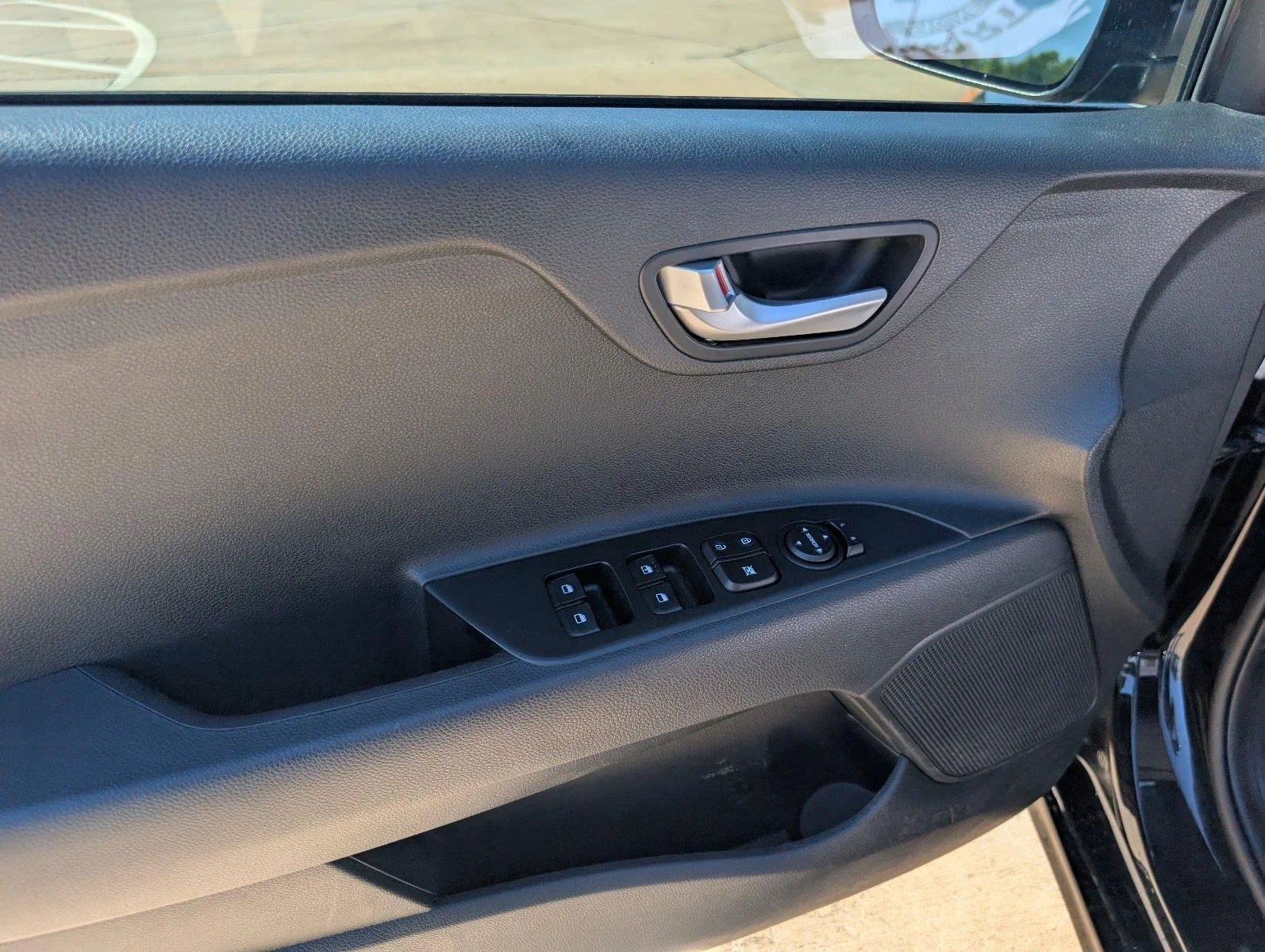 Used 2023 Aurora Black Kia S image 14