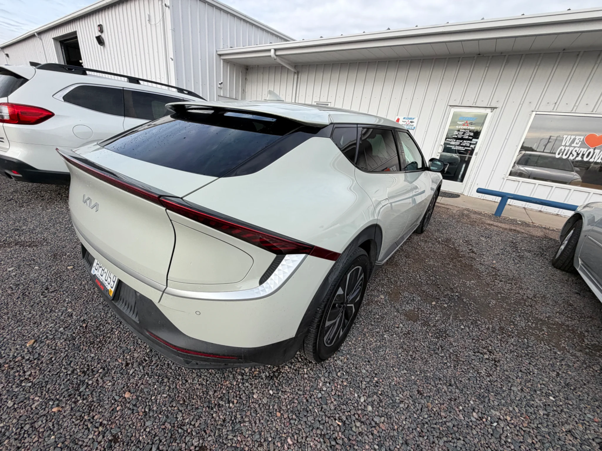 Used 2024 Glacier Kia Light Long Range image 33