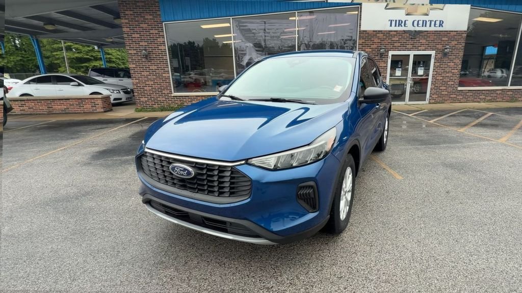 Used 2023 Blue Ford Active image 3