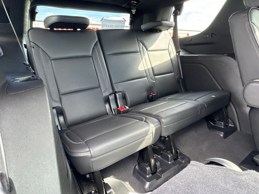 Used 2025 White GMC Denali image 23