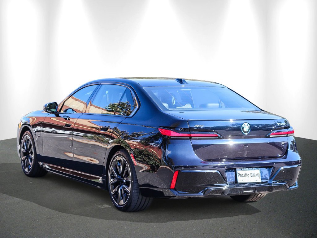 2026 BMW 7 Series photo 4