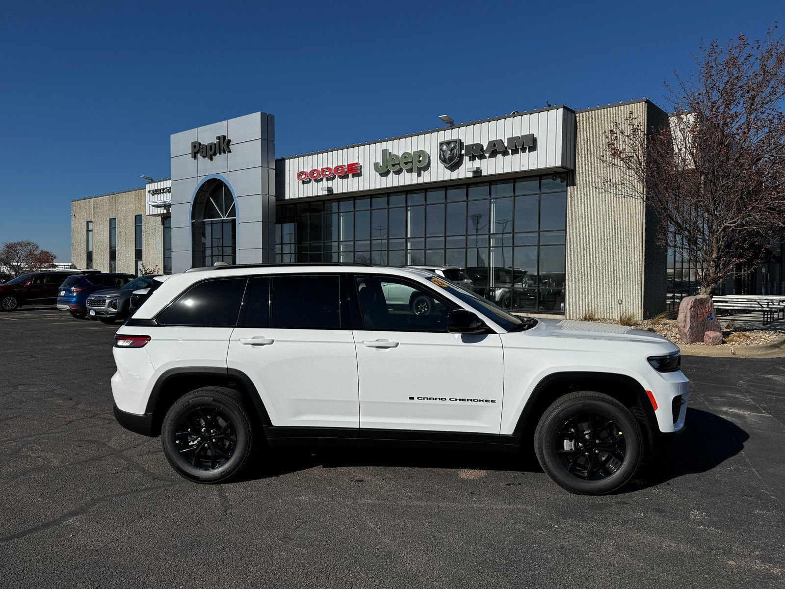2025 Jeep Grand Cherokee Altitude X 4x4's photo