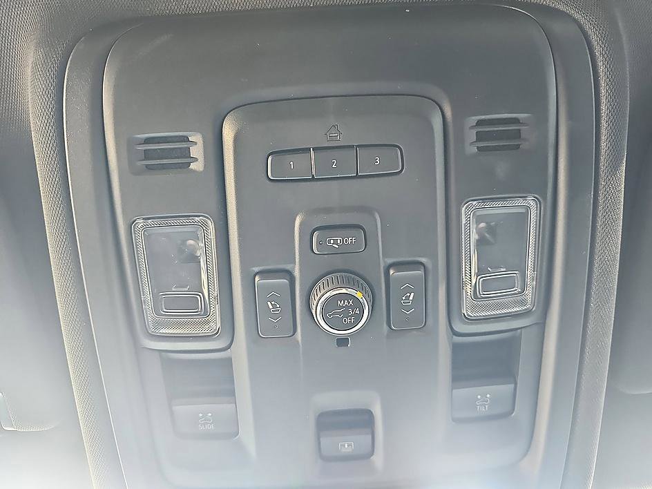 Used 2022 Satin Steel Metallic Chevrolet RST image 28