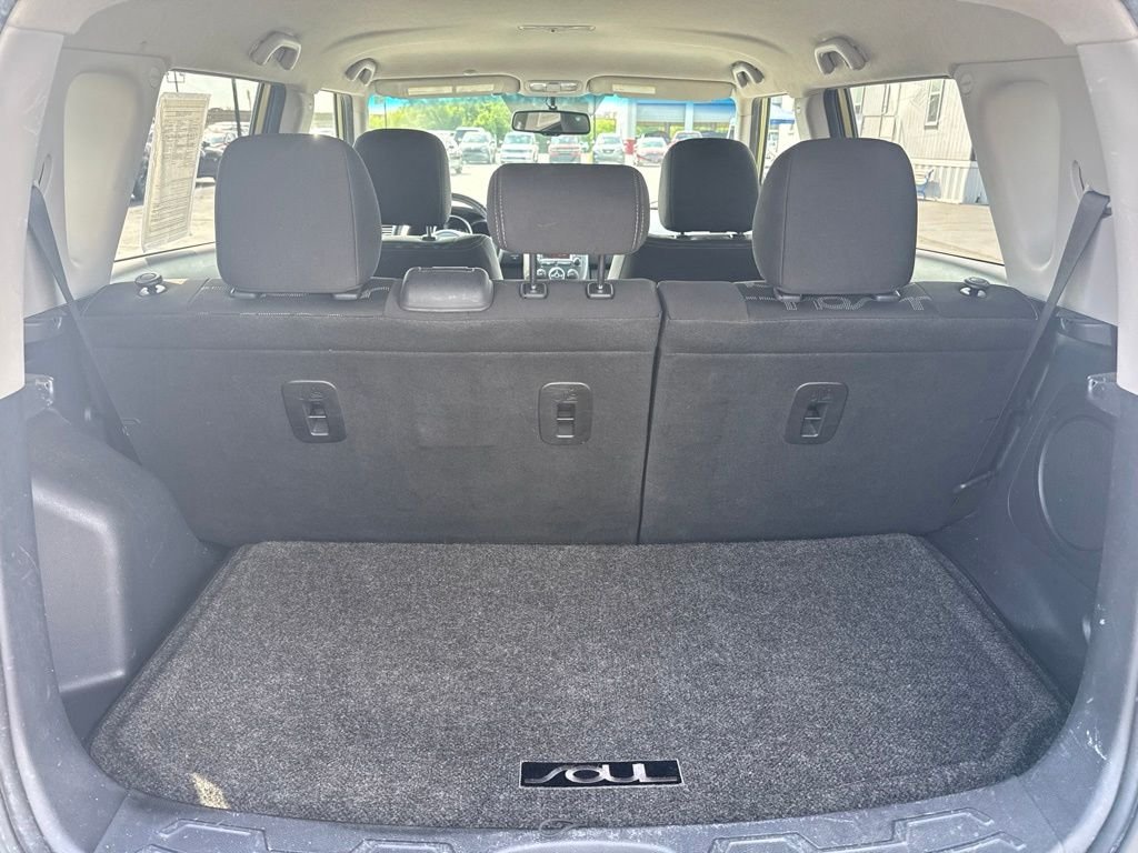 Used 2012 Green Kia Plus image 13