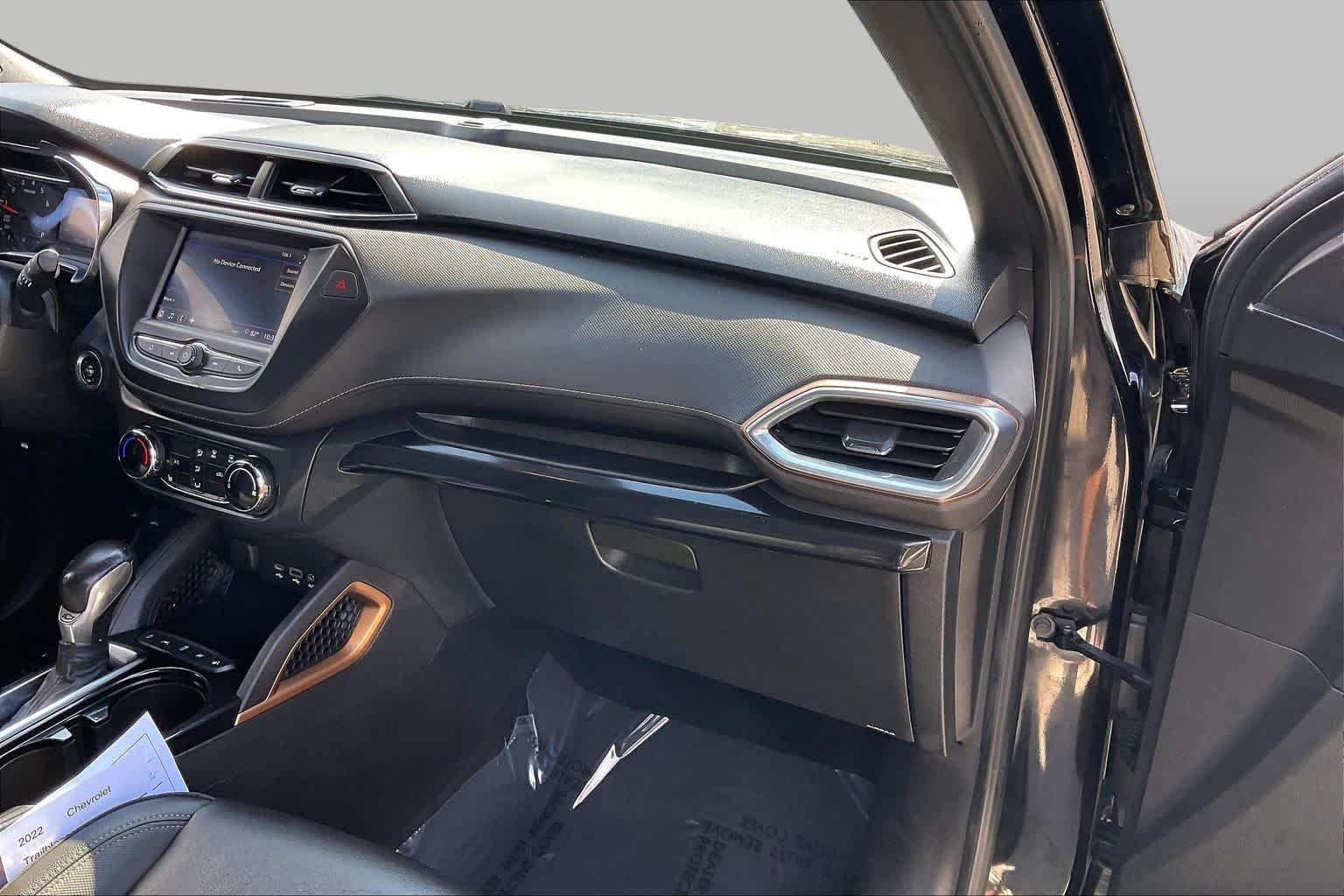Used 2022 Mosaic Black Metallic Chevrolet ACTIV image 17