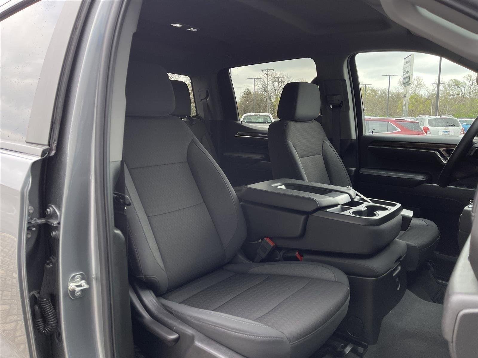2025 Chevrolet Silverado 1500 LT - Photo 35
