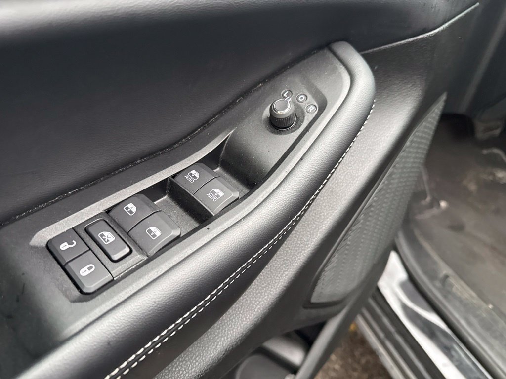 Used 2025 Black Jeep Limited image 21