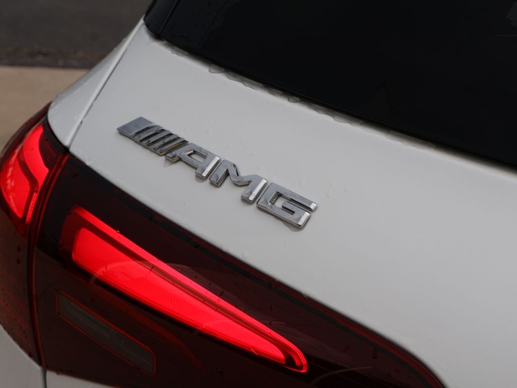 New 2026 MANUFAKTUR Moonlight White Metallic Mercedes-Benz GLE 63 S AMG® image 9