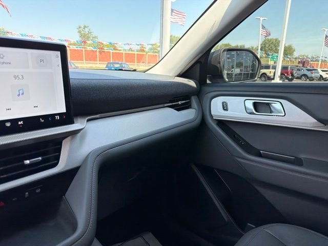 New 2026 Space White Metallic Ford Active image 19