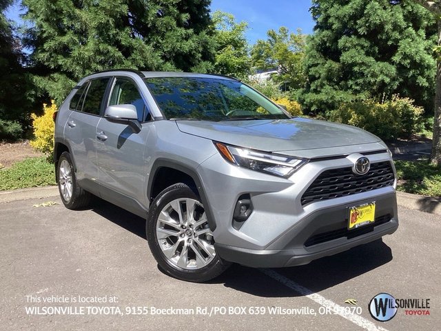 2025 Toyota RAV4 XLE Premium