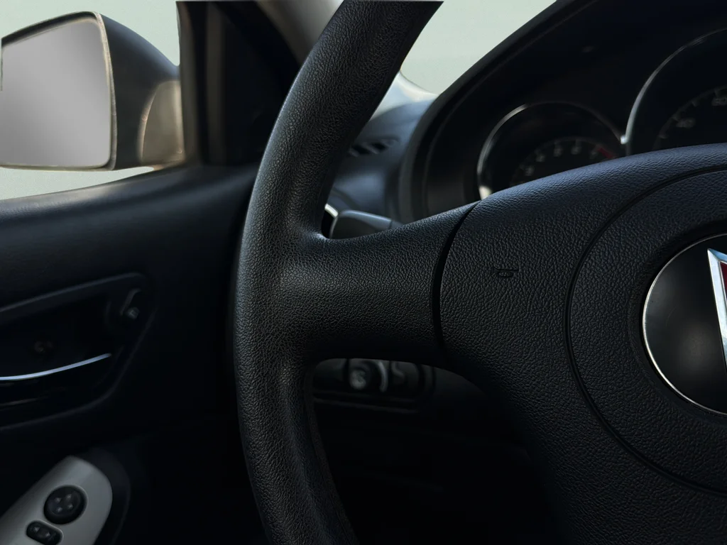 Used 2009 Carbon Black Metallic Pontiac Base image 17